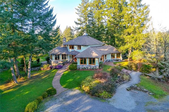 2 of 76 - 240 Viaduct Ave W, Saanich, BC