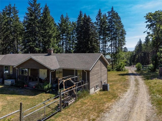 2 of 63 - 8598 Island Hwy N, Black Creek, BC