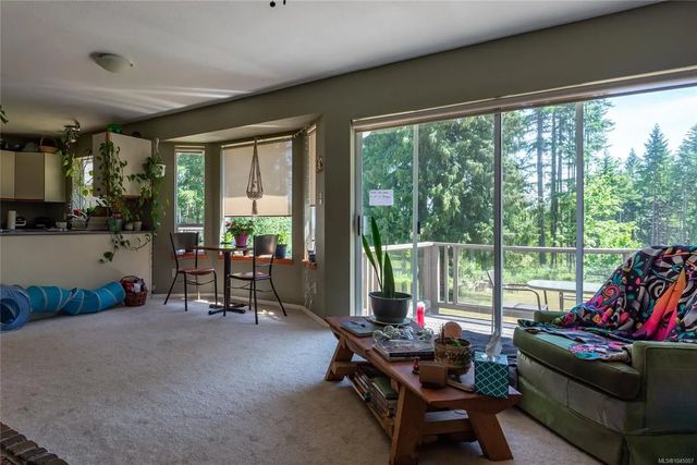 3 of 63 - 8598 Island Hwy N, Black Creek, BC
