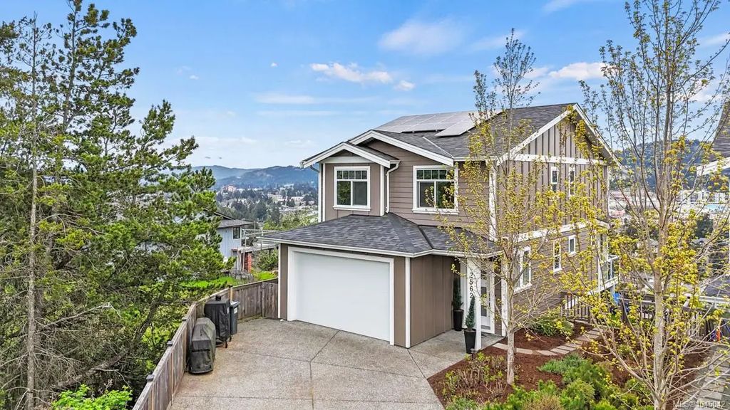 2562 Rosevista Pl, Langford