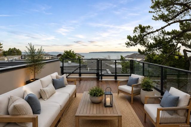 3 of 44 - 2293 Adela Pl, Sidney, BC