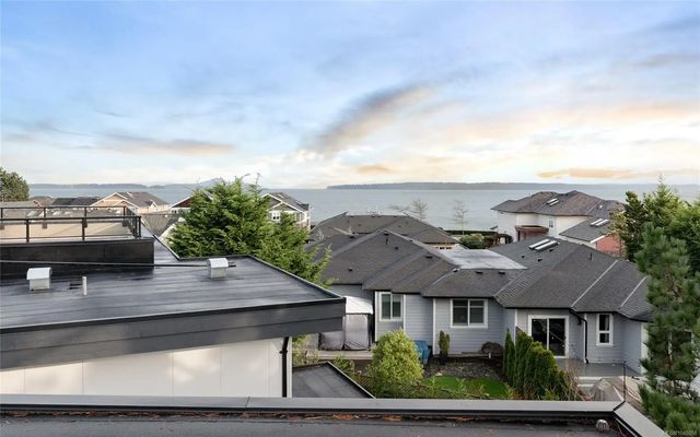 5 of 44 - 2293 Adela Pl, Sidney, BC