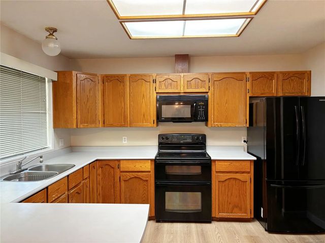 3 of 23 - 352 Nootka Dr, Gold River, BC