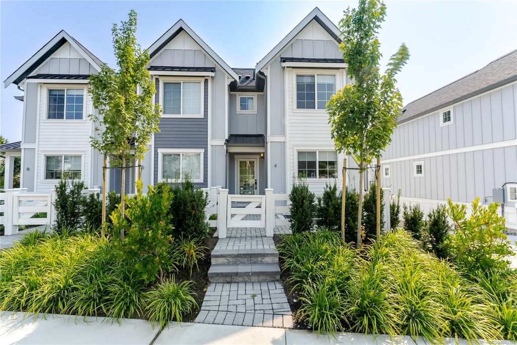 3907 Cedar Hill Rd U4, Saanich