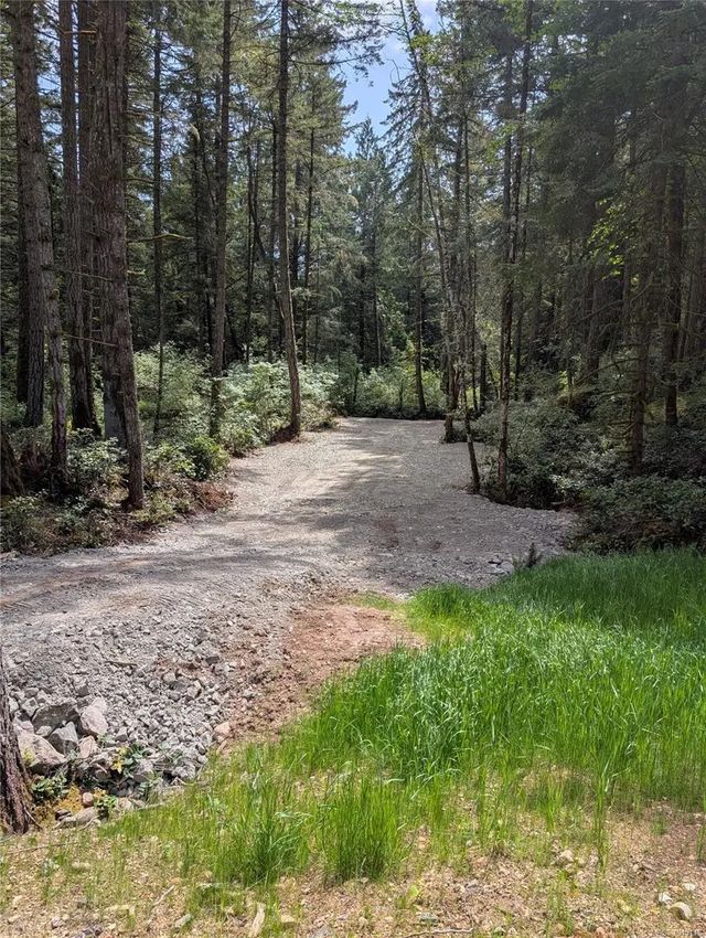 3 of 6 - 4595 Beckingham Rd, Metchosin, BC