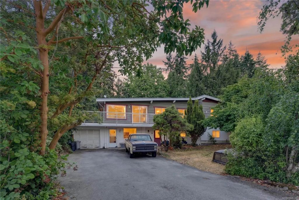 243 Maliview Dr, Salt Spring