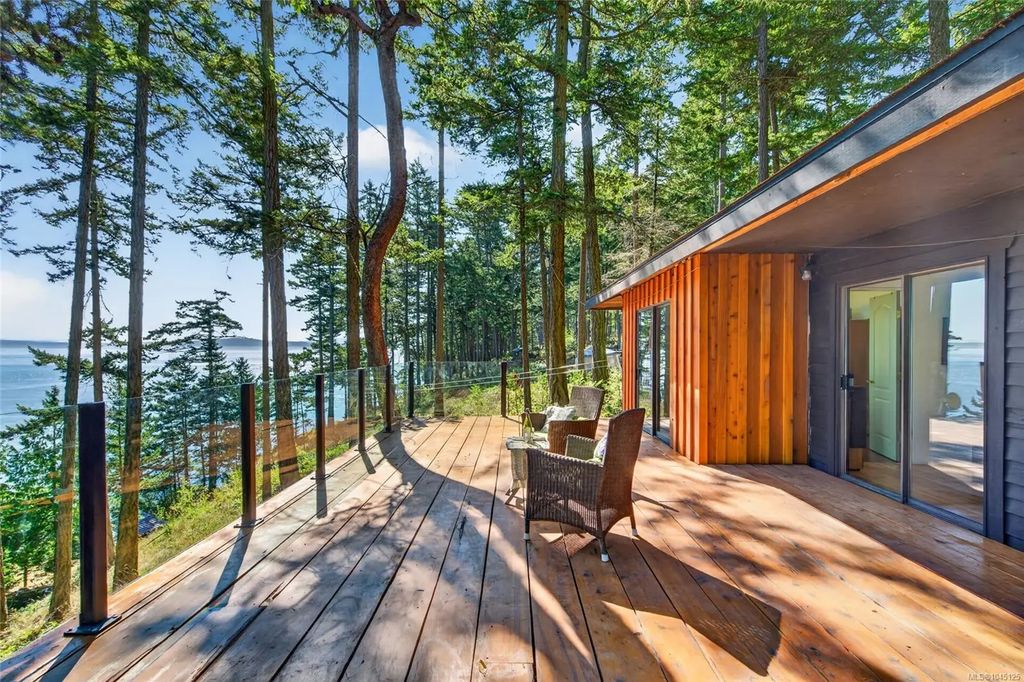 1316 Greenleaf Lane, Sidney Island