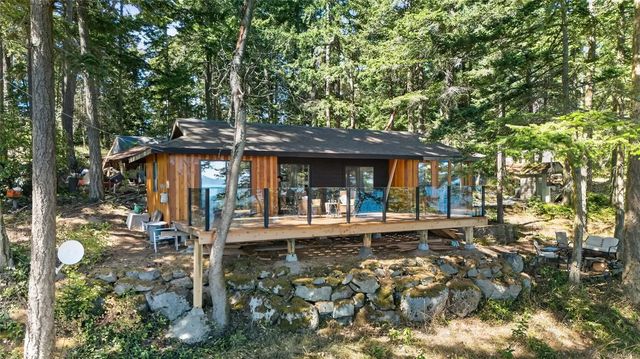 3 of 35 - 1316 Greenleaf Lane, Sidney Island, BC