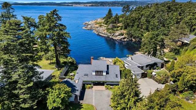 2 of 63 - 330 Plaskett Pl, Esquimalt, BC
