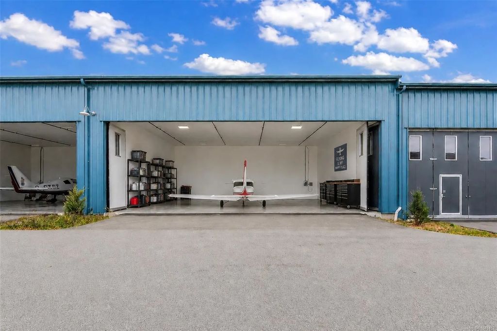 1663 Mills Rd 21, North Saanich
