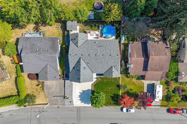 5 of 40 - 2104 Colinwood Rd, Sidney, BC