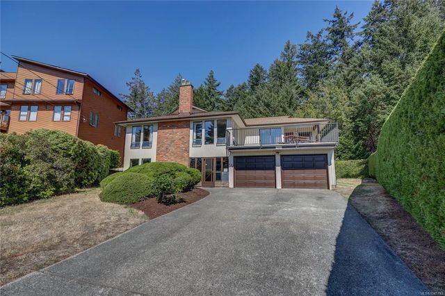 3 of 48 - 162 Sir Lancelot Pl, Nanaimo, BC