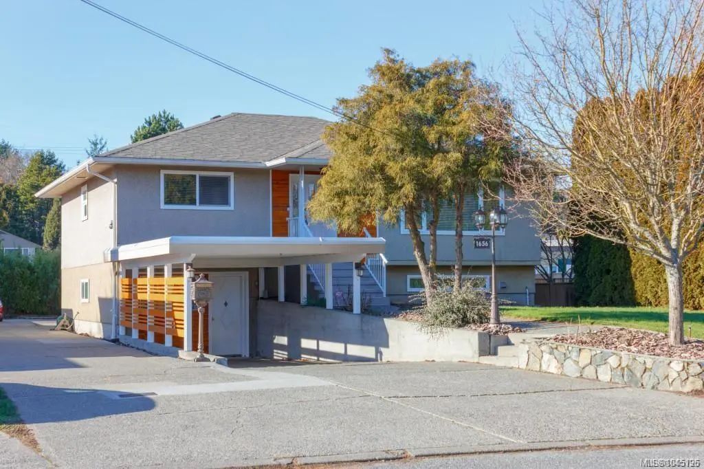 Residential for Sale by 1656 Stanhope Pl in the Saanich, located in the neighborhood of 