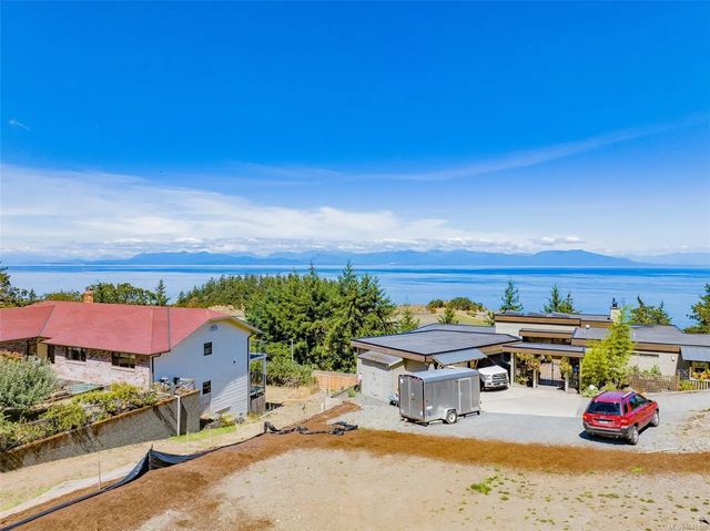 5 of 12 - 3588 Oakridge Dr, Nanaimo, BC