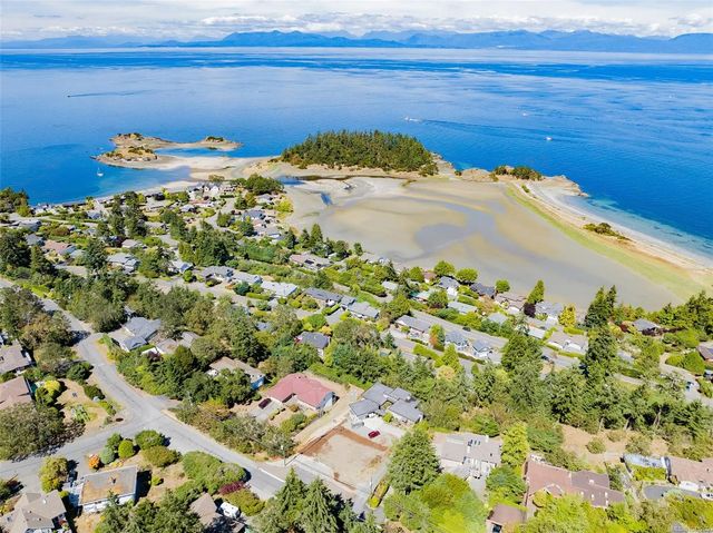 5 of 14 - 3592 Oakridge Dr, Nanaimo, BC