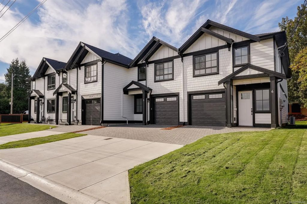 4068 Tuxedo Dr 2, Saanich
