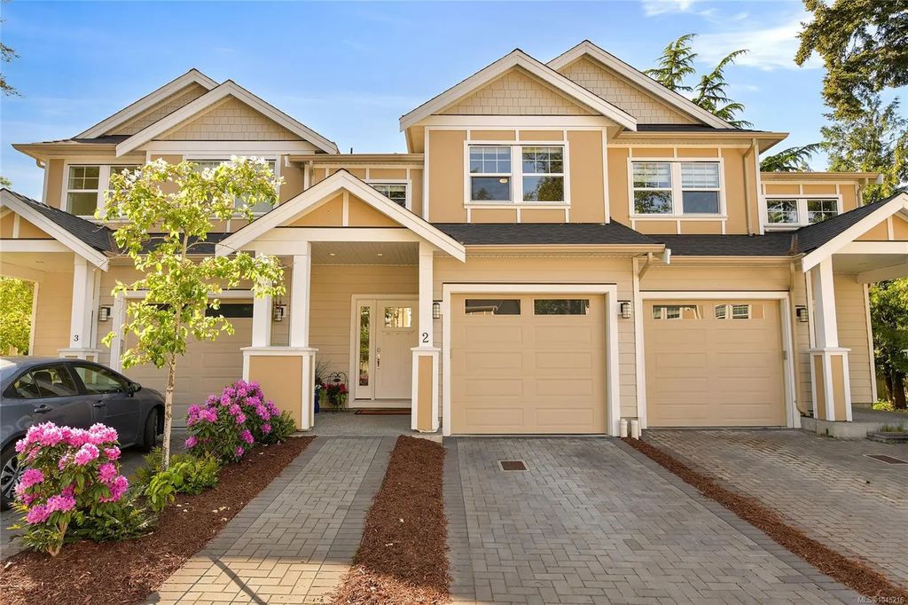 4487 Wilkinson Rd 2, Saanich