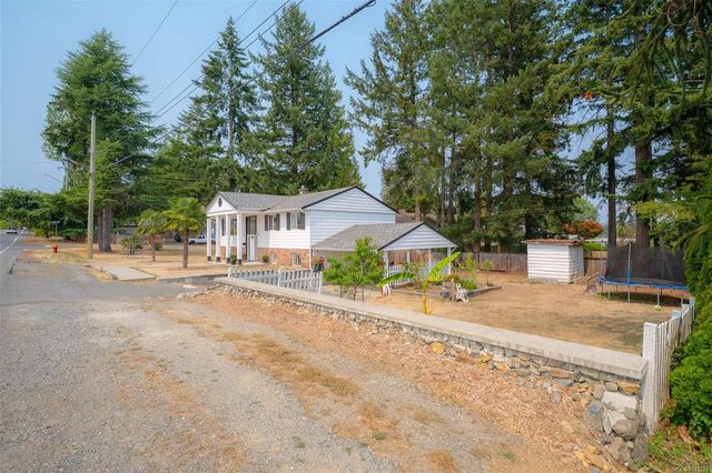 2 of 41 - 2490 Highland Blvd, Nanaimo, BC