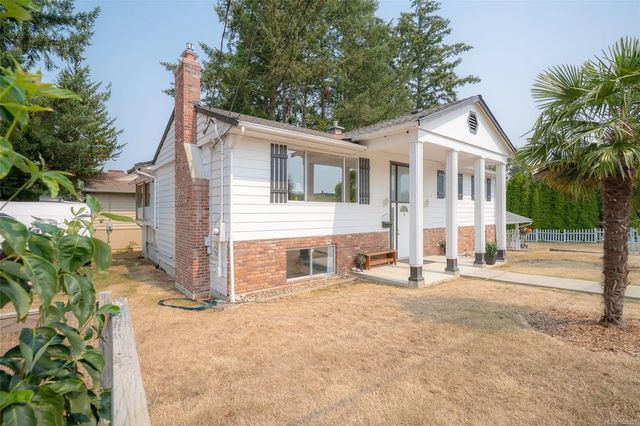 4 of 41 - 2490 Highland Blvd, Nanaimo, BC