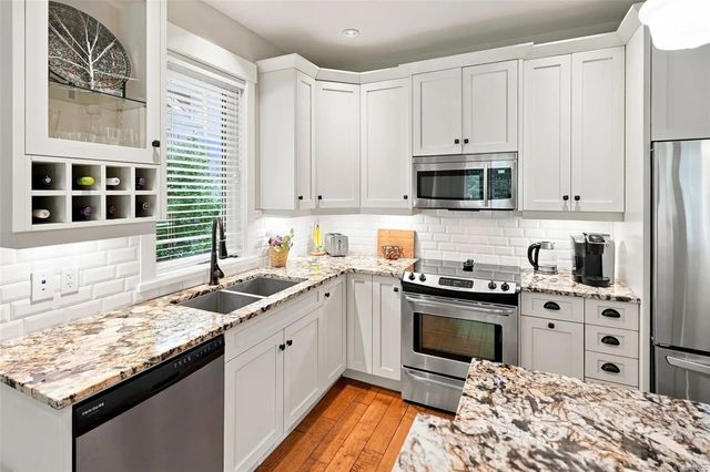 5 of 54 - 5251 Island Hwy W 61, Qualicum Beach, BC