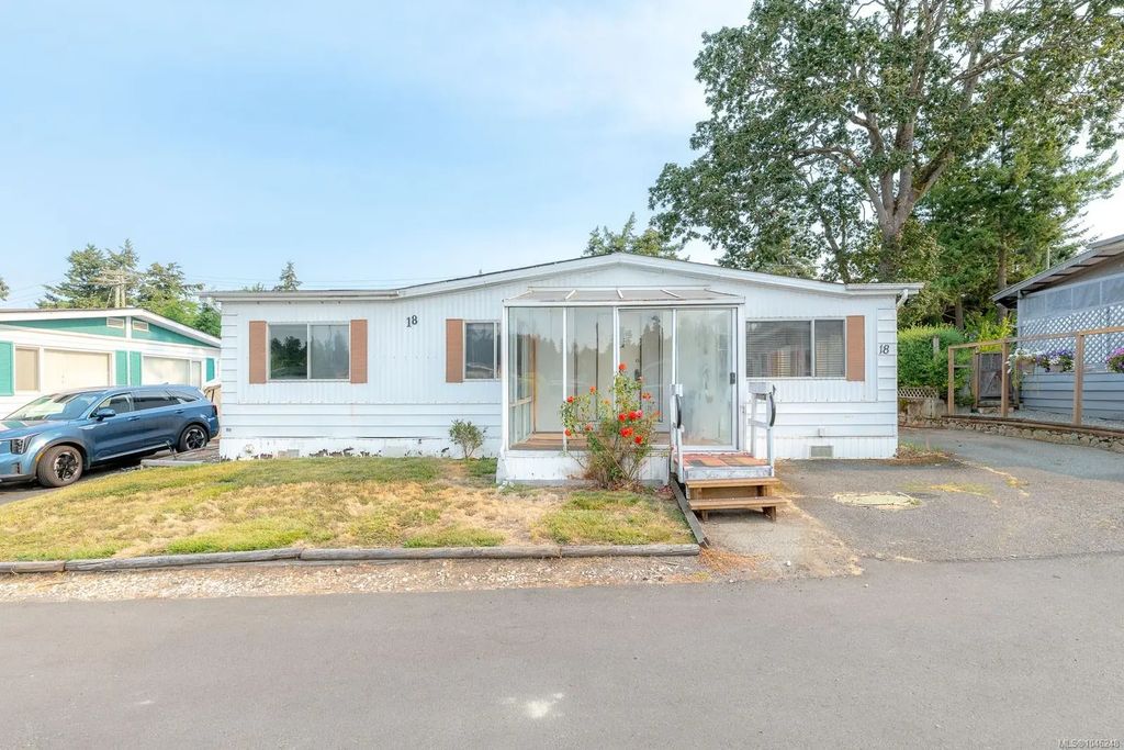 158 Cooper Rd 18, View Royal
