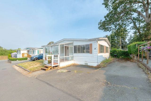 3 of 34 - 158 Cooper Rd 18, View Royal, BC