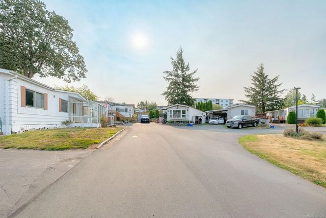 5 of 34 - 158 Cooper Rd 18, View Royal, BC