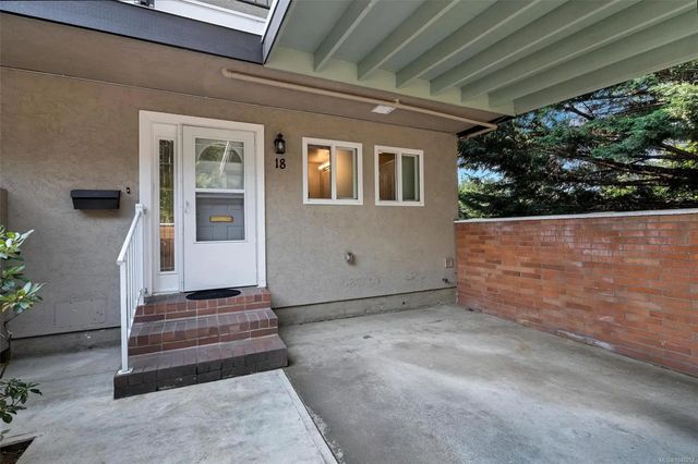 5 of 42 - 1701 Mckenzie Ave 18, Saanich, BC