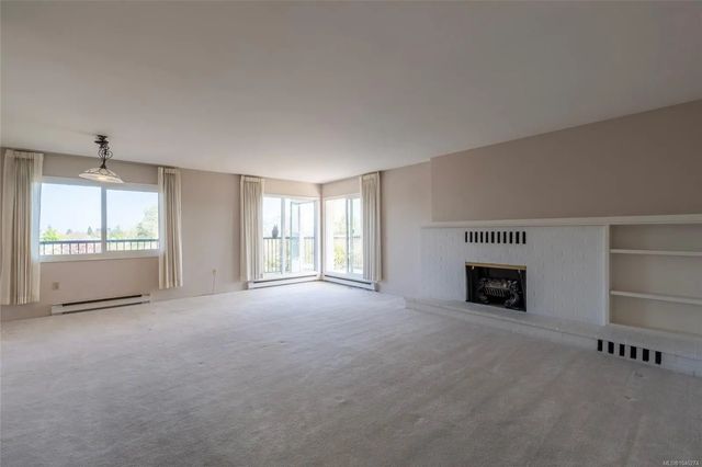 5 of 25 - 2323 Hamiota St 402, Oak Bay, BC