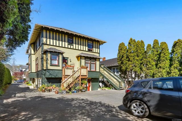 3 of 22 - 123 Cambridge St, Victoria, BC