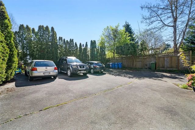 5 of 22 - 123 Cambridge St, Victoria, BC