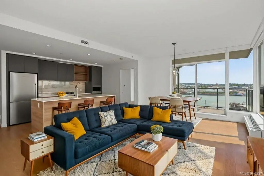 363 Tyee Rd 609, Victoria
