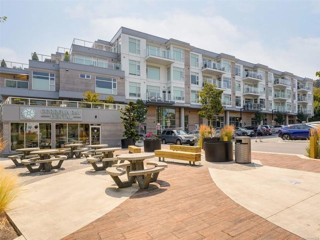 2 of 26 - 5118 Cordova Bay Rd M102, Saanich, BC
