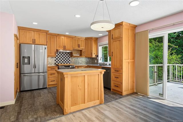 4 of 31 - 73 Ranchview Dr, Nanaimo, BC