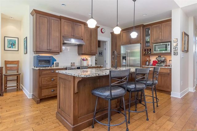 4 of 74 - 5251 Island Hwy W 24, Qualicum Beach, BC