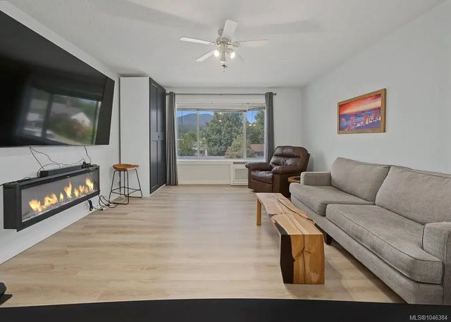 4 of 32 - 628 Winchester Ave, Nanaimo, BC