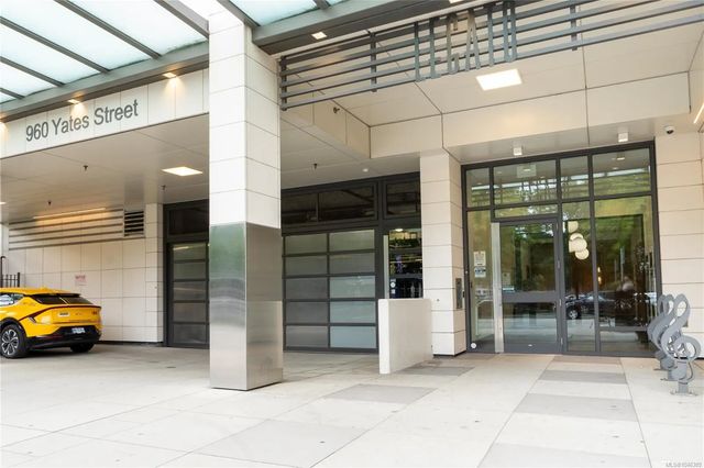 3 of 31 - 960 Yates St 806, Victoria, BC