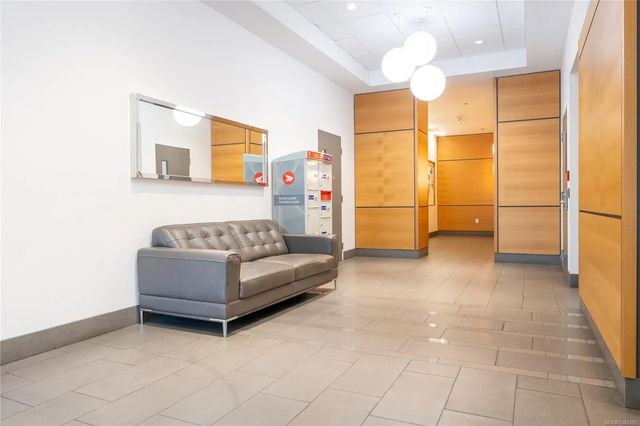 5 of 31 - 960 Yates St 806, Victoria, BC