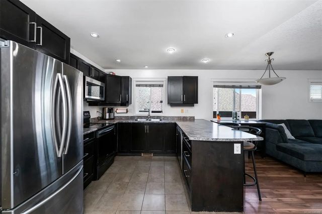 2 of 34 - 1065 Fitzgerald Rd, Shawnigan Lake, BC