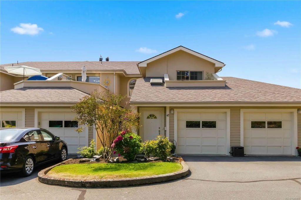 909 Admirals Rd 47, Esquimalt