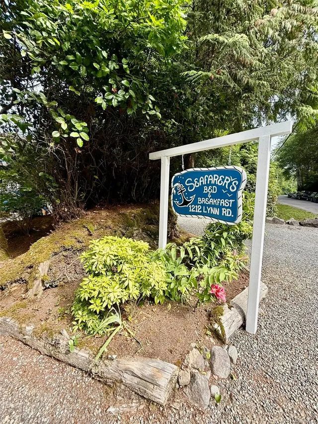 2 of 99 - 1212 Lynn Rd, Tofino, BC