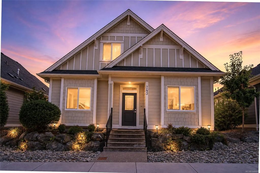 743 Briarwood Dr, Parksville