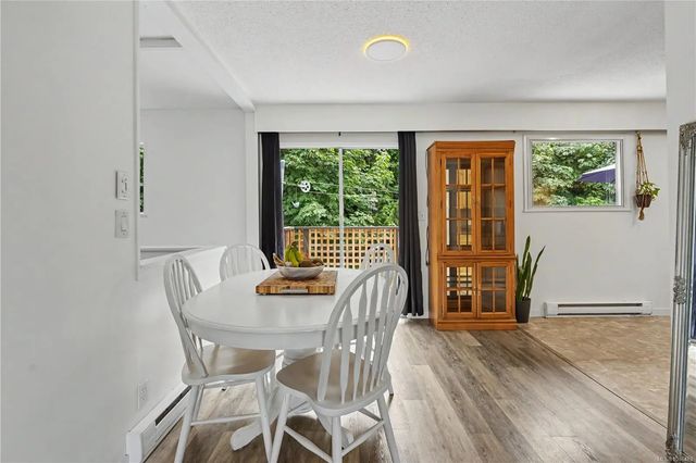 5 of 34 - 1712 Robin Hill Dr, Shawnigan Lake, BC