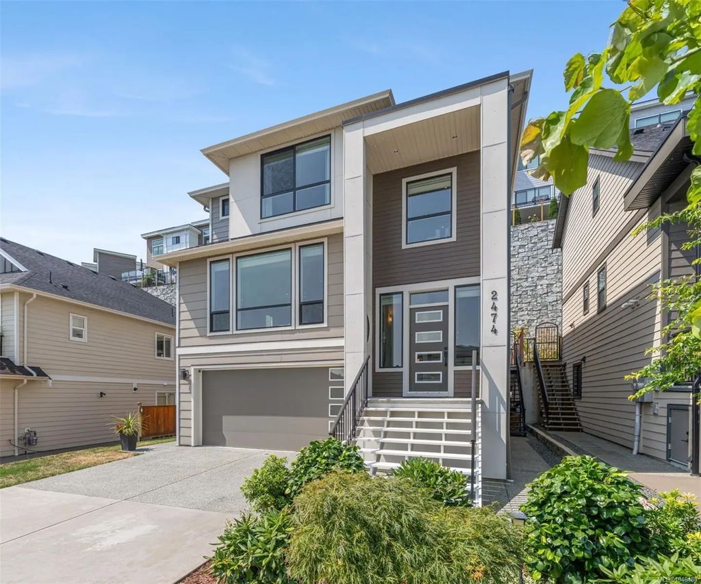 2474 Azurite Cres, Langford