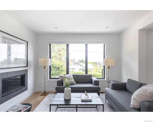 2 of 37 - 309 Elizabeth St, Nanaimo, BC