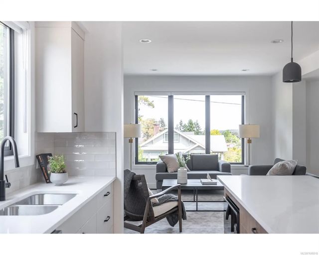 3 of 37 - 309 Elizabeth St, Nanaimo, BC