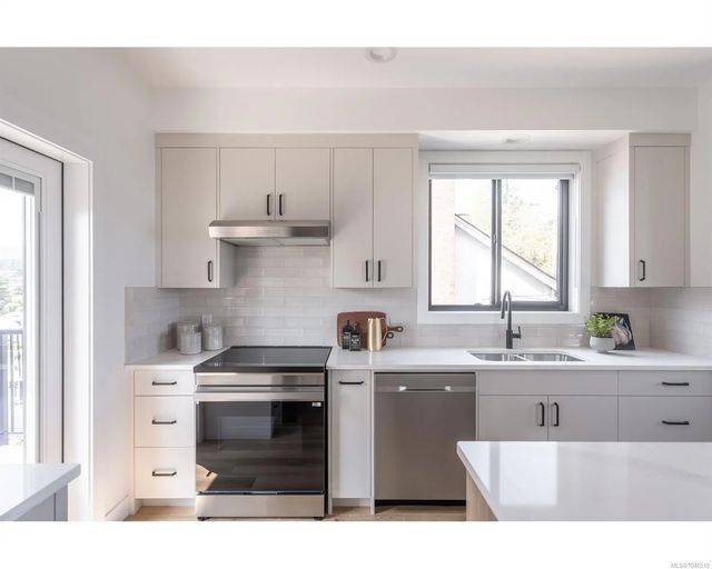 4 of 37 - 309 Elizabeth St, Nanaimo, BC