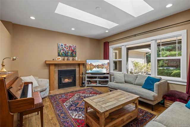 2 of 80 - 825 Fern Rd E, Qualicum Beach, BC