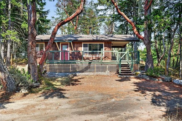 2 of 31 - 380 Langs Rd, Salt Spring, BC
