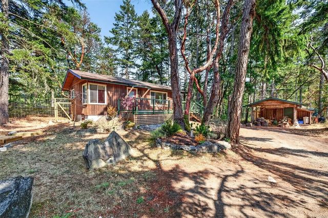3 of 31 - 380 Langs Rd, Salt Spring, BC